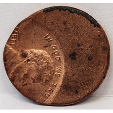 UNITED STATES OF AMERICA . MIXED DATES . ONE 1 CENT COIN . ERROR . MIS-STRIKE